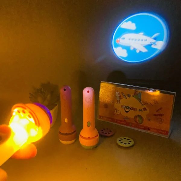 MINI FLASHLIGHT PROJECTOR SLIDE PROJECTOR TOY - Image 6